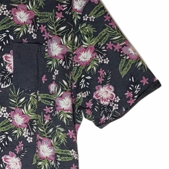 Free Planet women's floral print  plus size 3x short sleeve tee. 628 - Picture 2 of 5